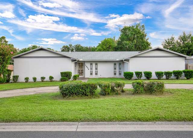 Property at 1324 SE 18th Pl, Ocala, FL 34471, 3 beds, 2 baths