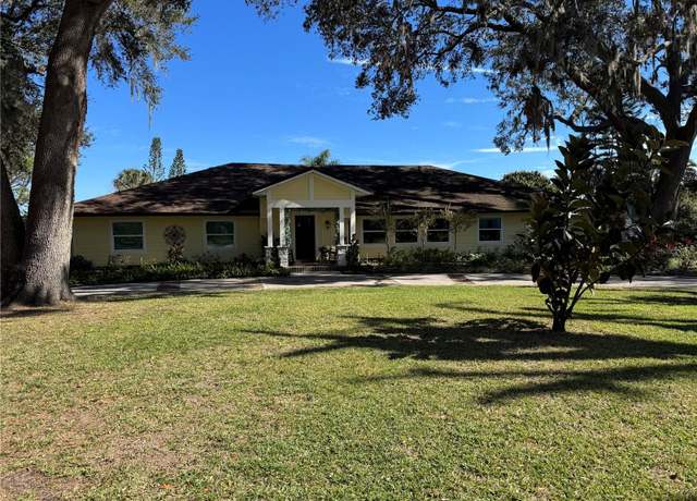 Property at 825 E Lakeshore Blvd, Kissimmee, FL 34744, 4 beds, 3.5 baths