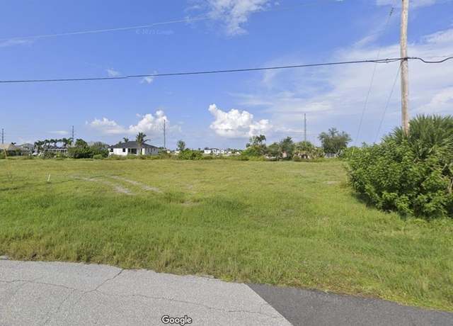 Property at 402 NW 23rd Ave, Cape Coral, FL 33993