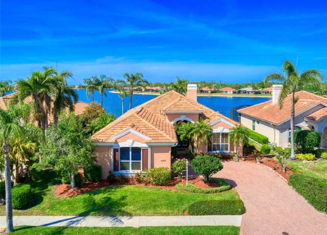 Property at 6605 Waters Edge Way, Lakewood Ranch, FL 34202, 4 beds, 2.5 baths