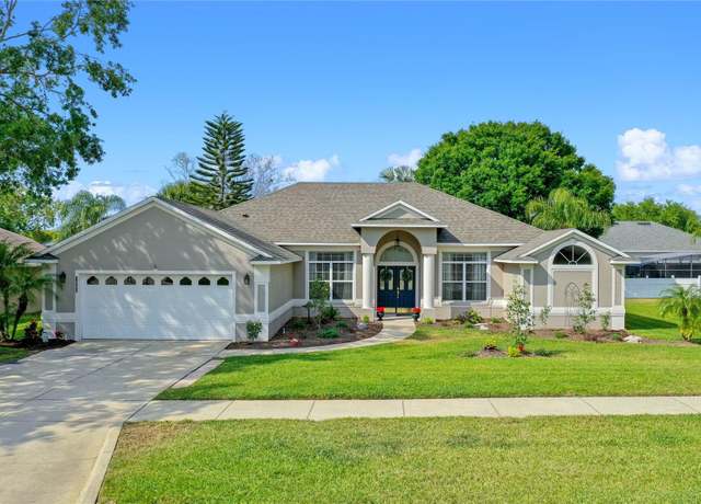 Property at 1002 Princeton Dr, Clermont, FL 34711, 4 beds, 3 baths