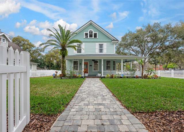 Property at 415 W Rich Ave, Deland, FL 32720, 4 beds, 2.5 baths