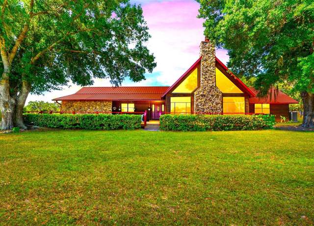 Property at 35841 Timbertop Ln, Fruitland Park, FL 34731, 3 beds, 3 baths