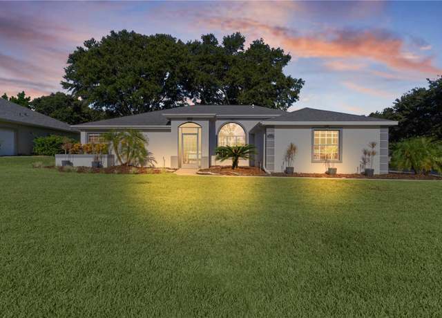 Property at 5252 Grove Mnr, Lady Lake, FL 32159, 3 beds, 2 baths