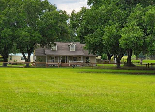 Property at 17670 SE 283rd Ave, Umatilla, FL 32784, 7 beds, 4.5 baths