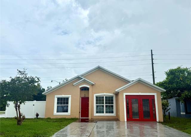 Property at 1001 Golfside Ct, Kissimmee, FL 34741, 4 beds, 2 baths