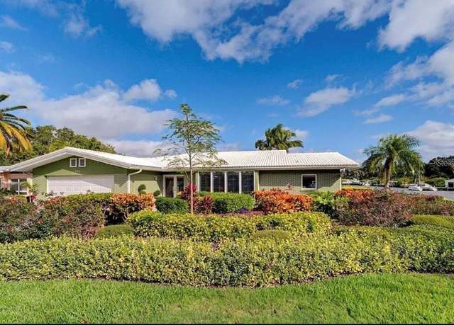 Property at 502 Palm Dr, Largo, FL 33770, 3 beds, 3 baths