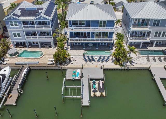 Property at 460 137th Avenue Cir, Madeira Beach, FL 33708, 4 beds, 3.5 baths