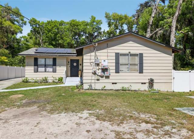 Property at 535 W Division St, Deland, FL 32720, 4 beds, 4.5 baths