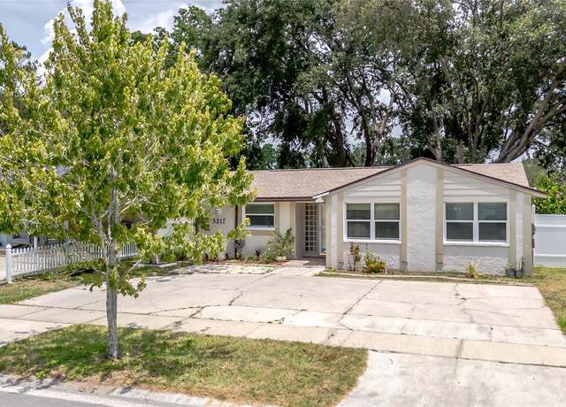 Property at 3217 Saddlebrook Ave, Tampa, FL 33618, 3 beds, 2 baths
