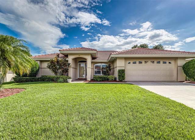 Property at 104 Morning Glory Cir, Winter Haven, FL 33884, 3 beds, 2 baths