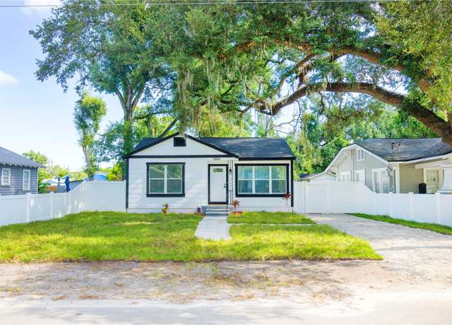 Property at 1008 E North Bay St, Tampa, FL 33603, 2 beds, 2 baths