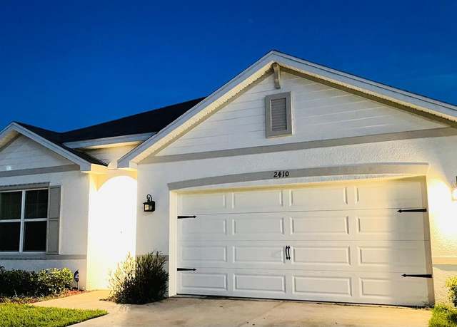Property at 2410 Mizner Bay Ave, Bradenton, FL 34208, 4 beds, 2 baths