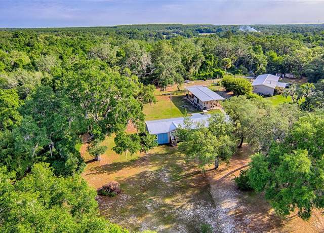 Property at 107 Twin Lakes Rd, Hawthorne, FL 32640, 4 beds, 2 baths