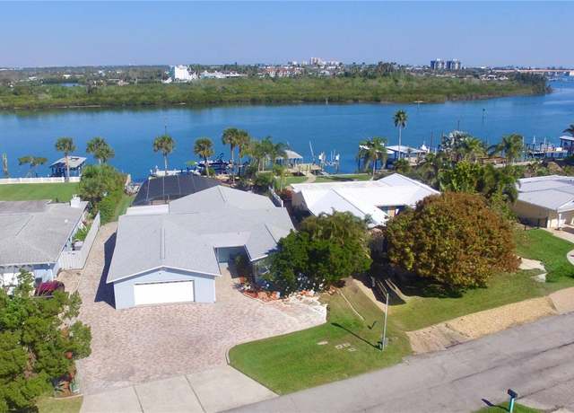 Property at 34 Richmond Dr, New Smyrna Beach, FL 32169, 3 beds, 3 baths
