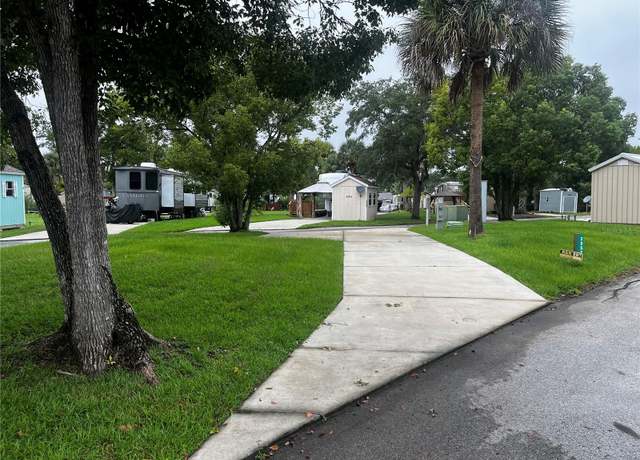 Property at 2852 NE 103rd Ct, Silver Springs, FL 34488