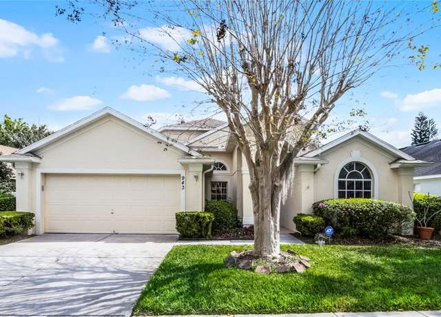 Property at 943 Oak Chase Dr, Orlando, FL 32828, 4 beds, 2 baths