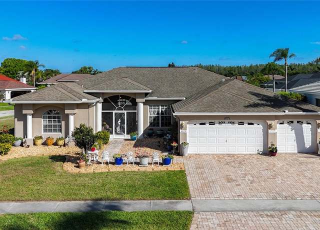 Property at 3625 Gaviota Dr, Ruskin, FL 33573, 3 beds, 3 baths
