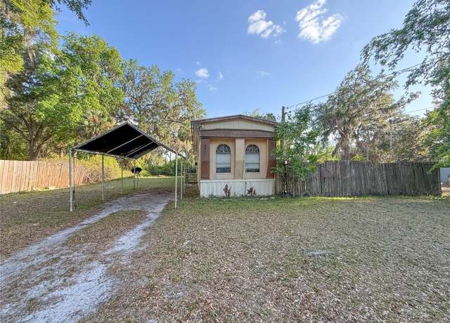 Property at 1897 CR 428, Lake Panasoffkee, FL 33538, 2 beds, 2 baths
