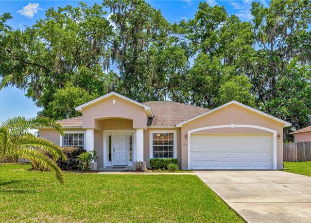 Property at 3102 NE 26th St, Ocala, FL 34470, 3 beds, 2 baths