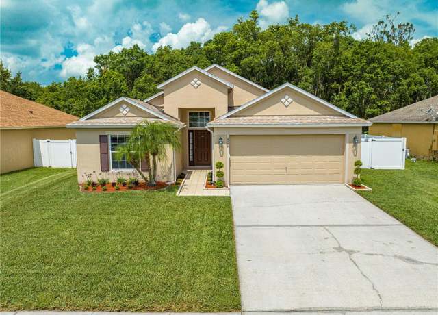 Property at 4726 Ashurst St, Kissimmee, FL 34758, 3 beds, 2 baths