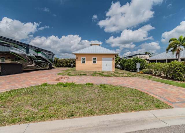 Property at 8168 SW Sand Crane Cir, Arcadia, FL 34269, 1 bed, 1 bath