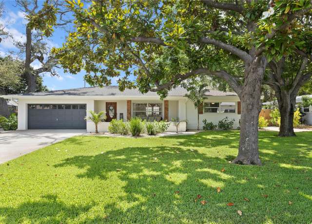 Property at 125 Live Oak Ln, Largo, FL 33770, 3 beds, 2 baths