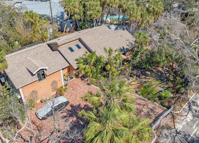 Property at 813 Plymouth St, Sarasota, FL 34242, 3 beds, 2.5 baths