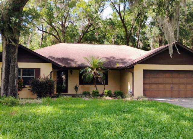 Property at 8485 E Hampton Point Rd, Inverness, FL 34450, 3 beds, 2 baths