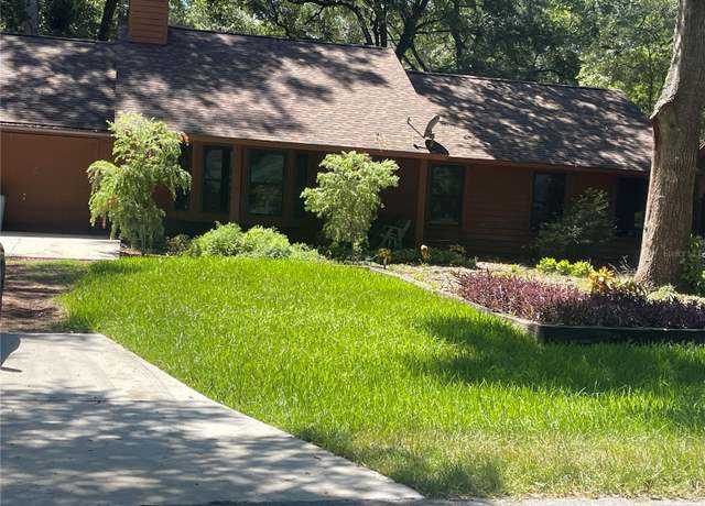 Property at 3770 NE 19th Ave, Ocala, FL 34479, 3 beds, 2.5 baths