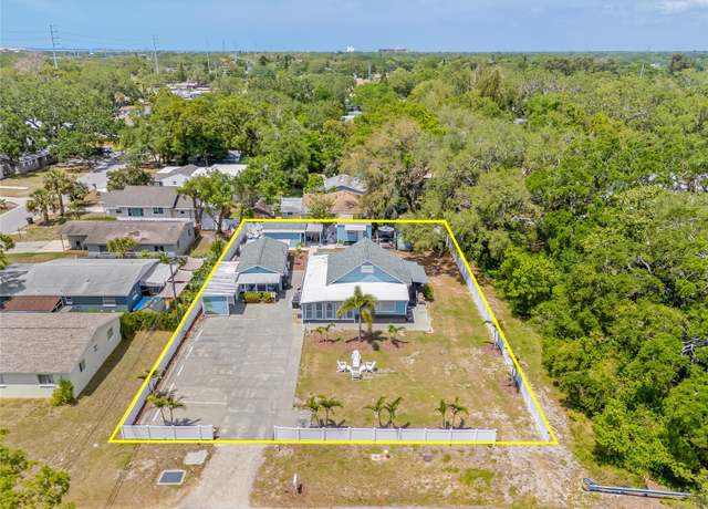 Property at 1322 Idlewild Dr, Clearwater, FL 33755, 5 beds, 2 baths