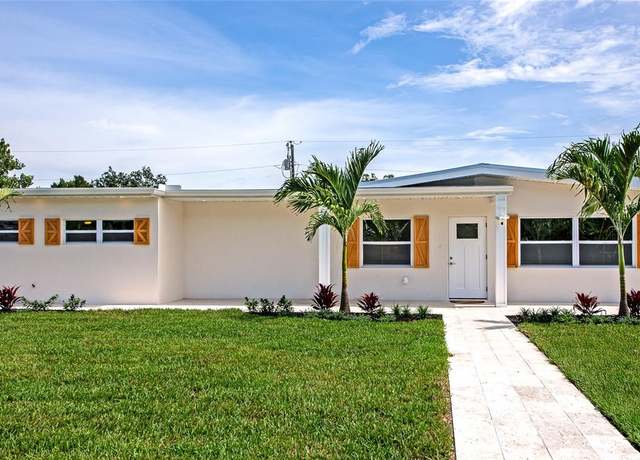 Property at 4515 19th Ave W, Bradenton, FL 34209, 4 beds, 3 baths