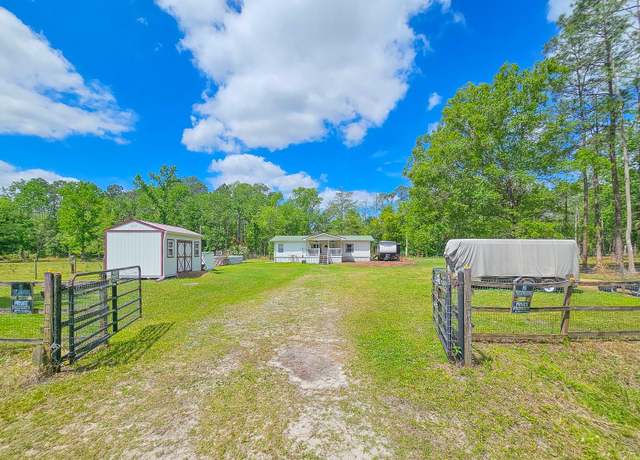 Property at 1782 Papaya St, Bunnell, FL 32110, 3 beds, 2 baths