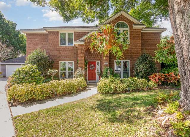 Property at 343 Raleigh Pl, Oviedo, FL 32765, 4 beds, 3.5 baths