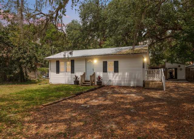 Property at 4522 5th St, Zephyrhills, FL 33542, 2 beds, 1 bath