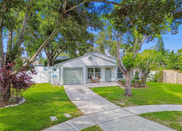 Property at 3871 Berkshire Ct, Palm Harbor, FL 34684, 3 beds, 2 baths