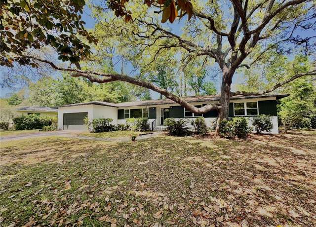 Property at 3858 SW 5th Pl, Gainesville, FL 32607, 3 beds, 2 baths