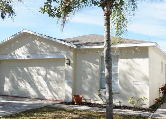 Property at 7833 Carriage Pointe Dr, Gibsonton, FL 33534, 3 beds, 2 baths