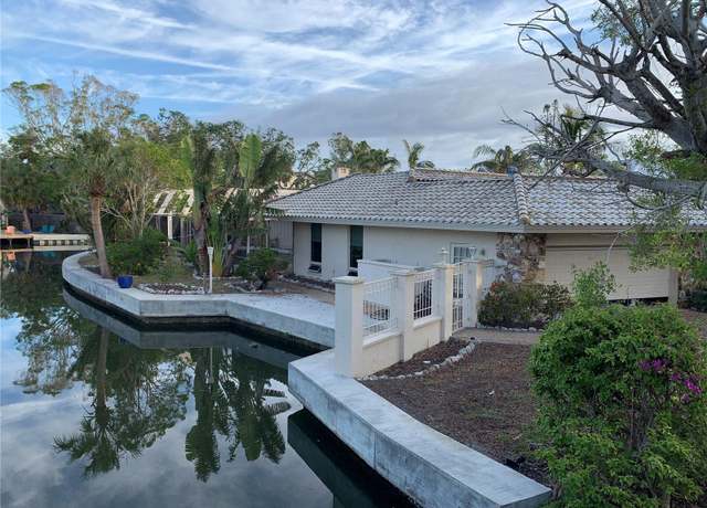 Property at 4839 Primrose Path, Sarasota, FL 34242, 4 beds, 3.5 baths
