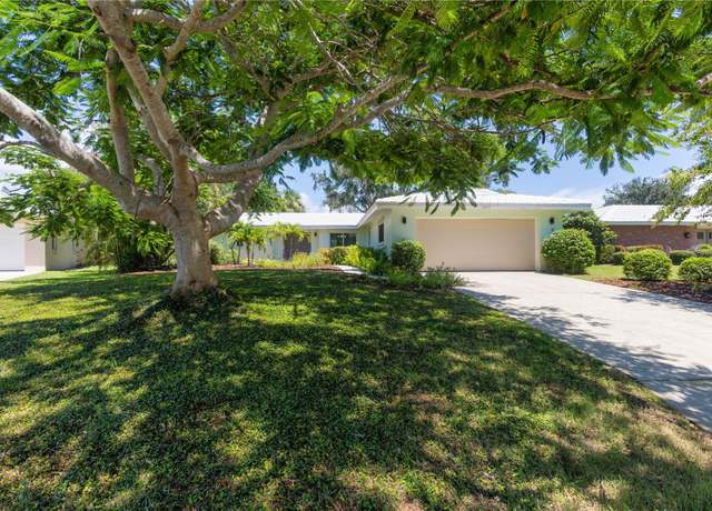Property at 3337 Spring Mill Cir, Sarasota, FL 34239, 3 beds, 2 baths