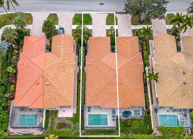 Property at 5508 Islandwalk Cir, Naples, FL 34119, 2 beds, 2 baths