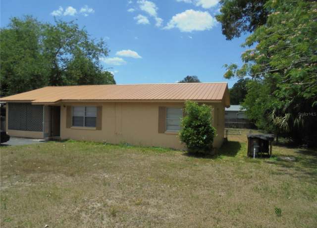 Property at 2912 NE 24th Ct, Ocala, FL 34479, 2 beds, 1.5 baths