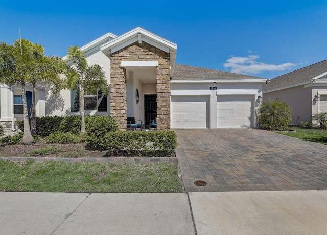 Property at 1767 Bee Nice Dr, Kissimmee, FL 34744, 4 beds, 3 baths