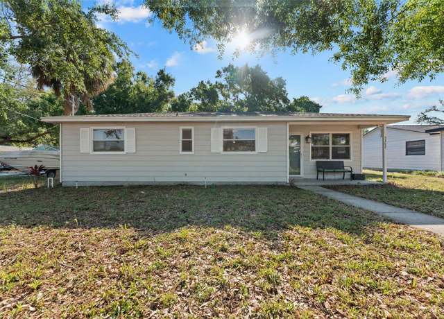 Property at 5302 S Himes Ave, Tampa, FL 33611, 3 beds, 3 baths