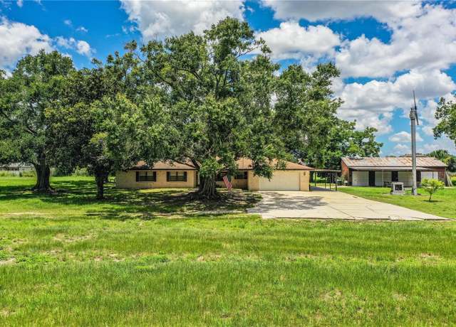 Property at 10 Webb Rd, Winter Haven, FL 33881, 4 beds, 2.5 baths