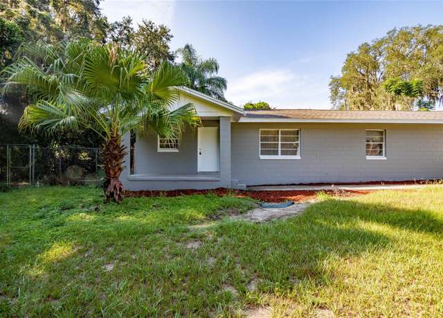 Property at 1118 Tuskegee St, Leesburg, FL 34748, 5 beds, 2 baths