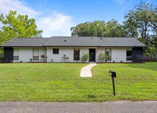 Property at 897 Shed St, Oviedo, FL 32765, 3 beds, 2 baths