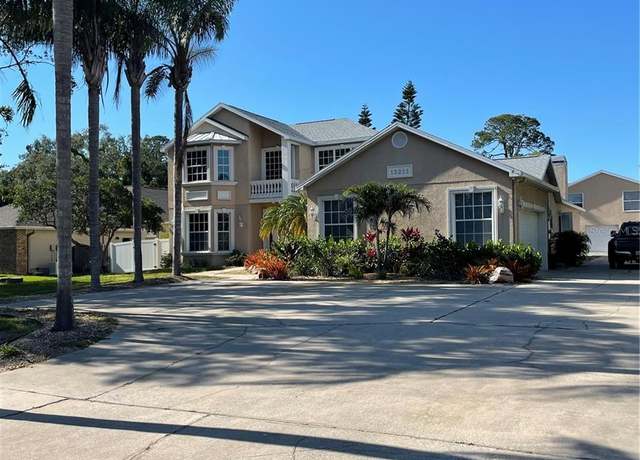 Property at 13211 Park Blvd, Seminole, FL 33776, 8 beds, 5.5 baths