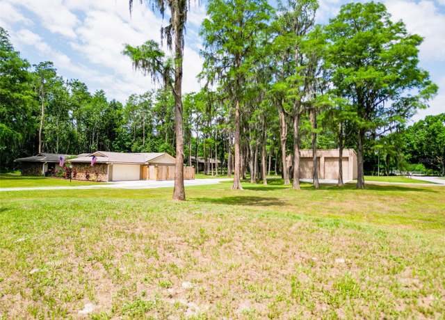 Property at 1025 Reading Rd, Lutz, FL 33558, 3 beds, 2 baths