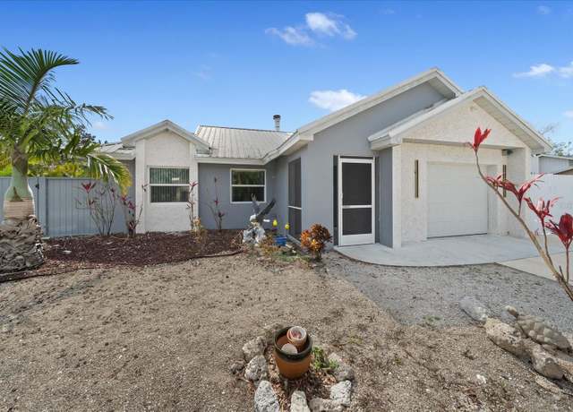 Property at 5002 Bunyan St, Sarasota, FL 34232, 3 beds, 2 baths